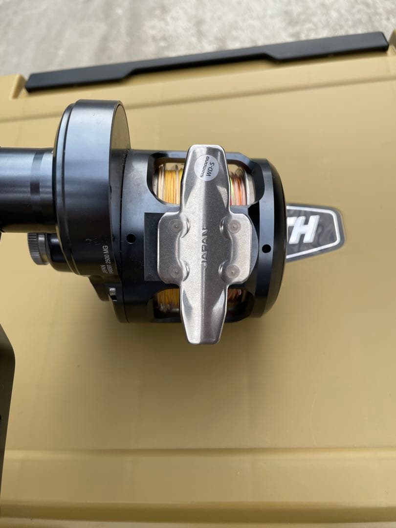 SHIMANO OCEA JIGGER LD 2500MG リール