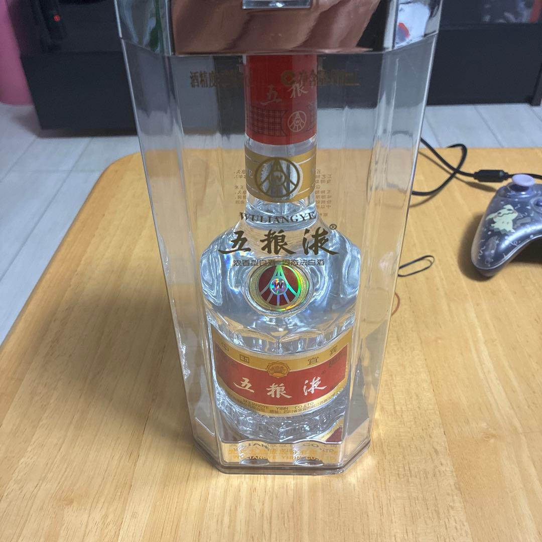 中国最高級　バイ酒　2024年12月生産　五粮液 500ml 52%アルコール