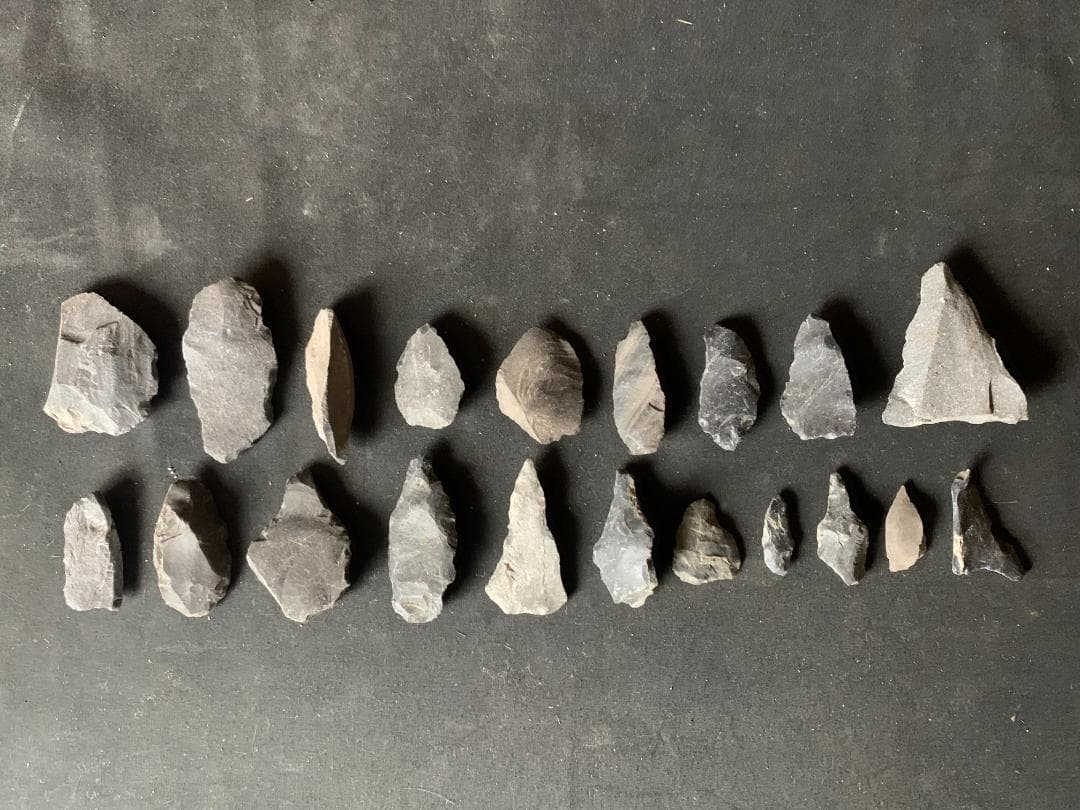 石器 矢尻 鏃 ヤジリ 小やじり20点 縄文時代 発掘地:京都府綴喜郡 492