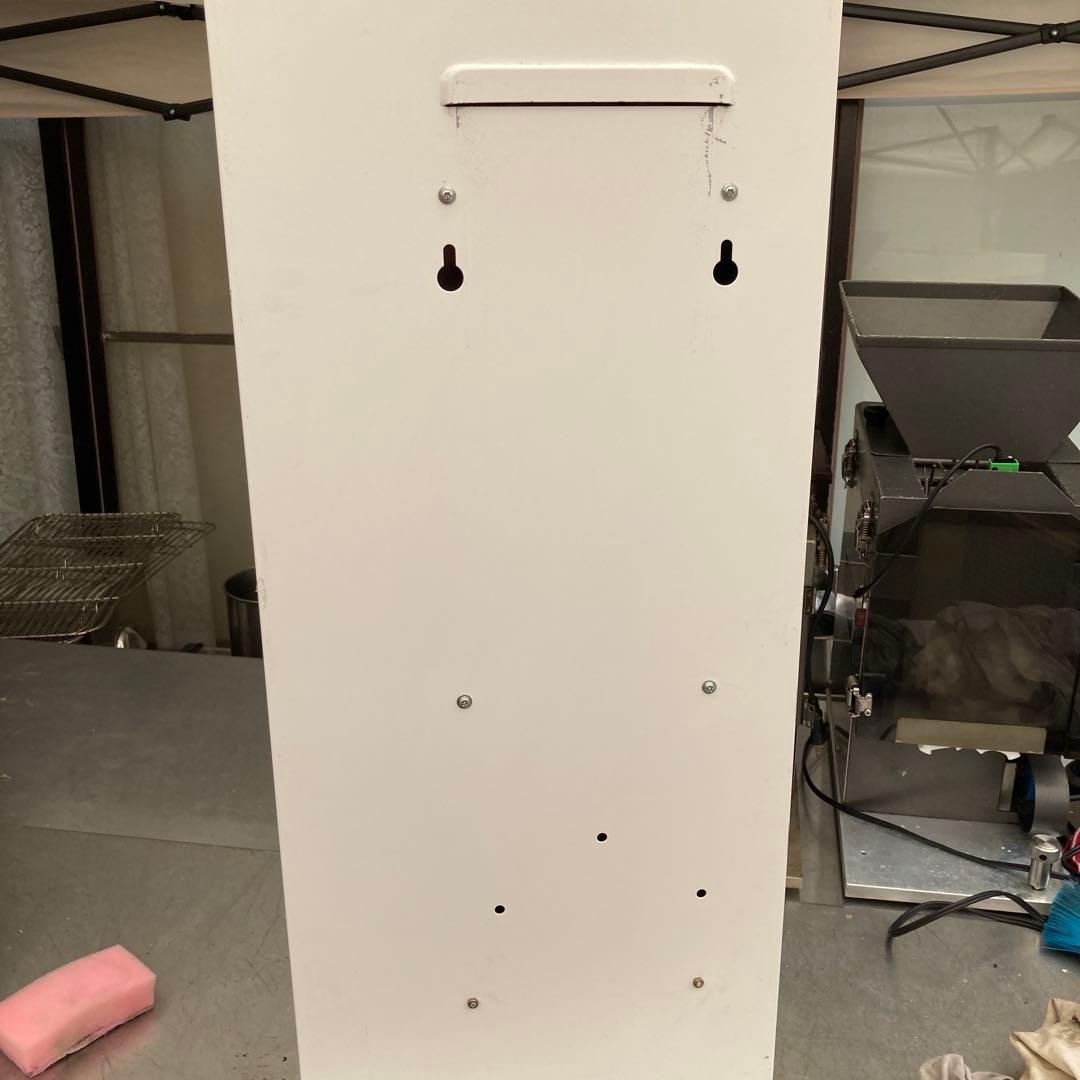 ガチャ機　カードガチャ　手動式自動販売機　鍵交換済み