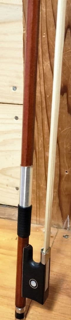 木製バイオリン フルサイズ 4/4 木製弓 • ケース・肩当・松脂付き