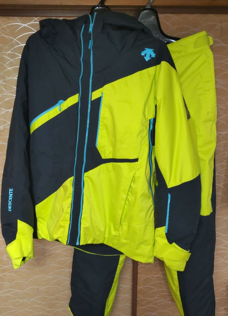 極美良品 DESCENT デサント 上下 サイズO ウエスト L-O