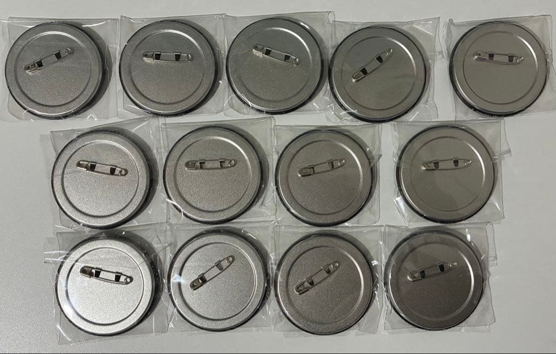 あんスタ　逆先夏目　アクスタ　缶バッジ　グッズ約60点　アクキー　おまんじゅう