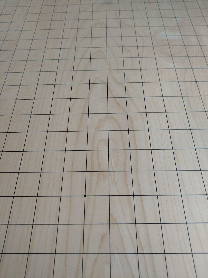 【囲碁】国産本榧　8寸極厚　板目　本蛤白石、那智黒34号