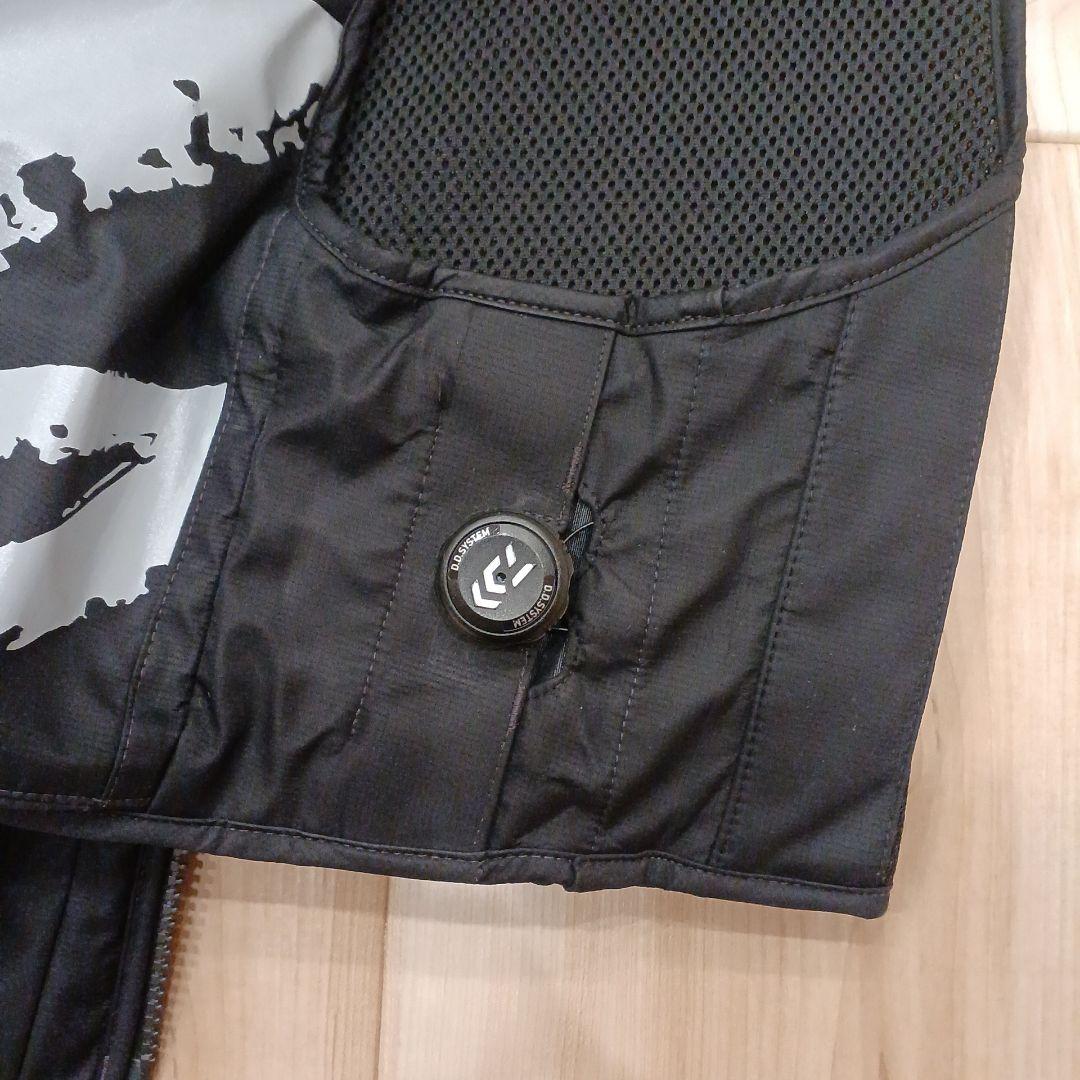 ダイワスペシャルショートベスト マスターブラック　Mサイズ