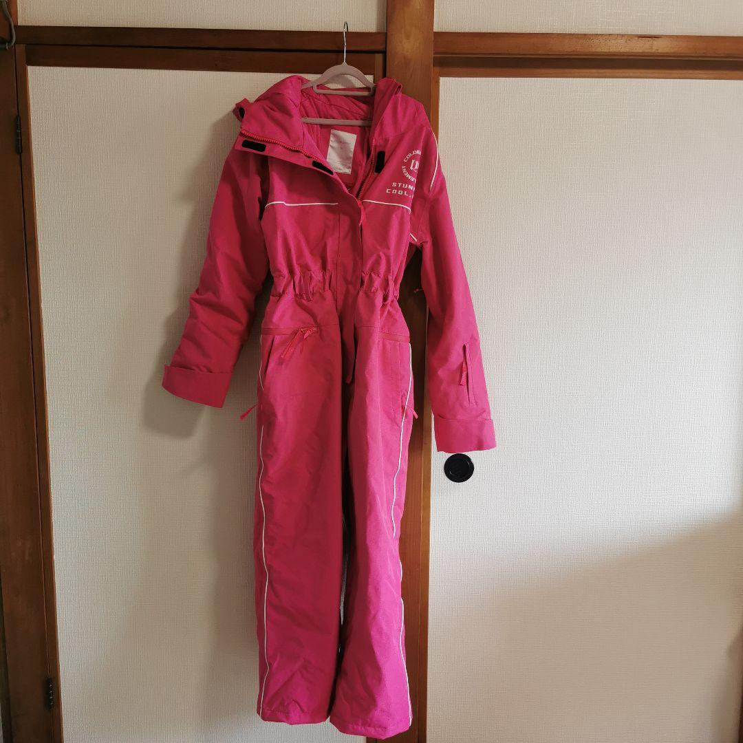 ピンクジャンプスーツ