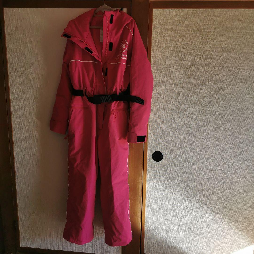 ピンクジャンプスーツ