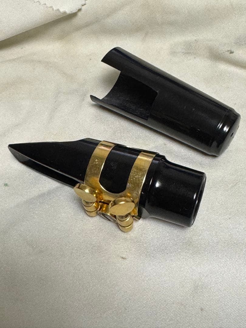 Bullseye ブルズ　アルトサックス用リガチャー