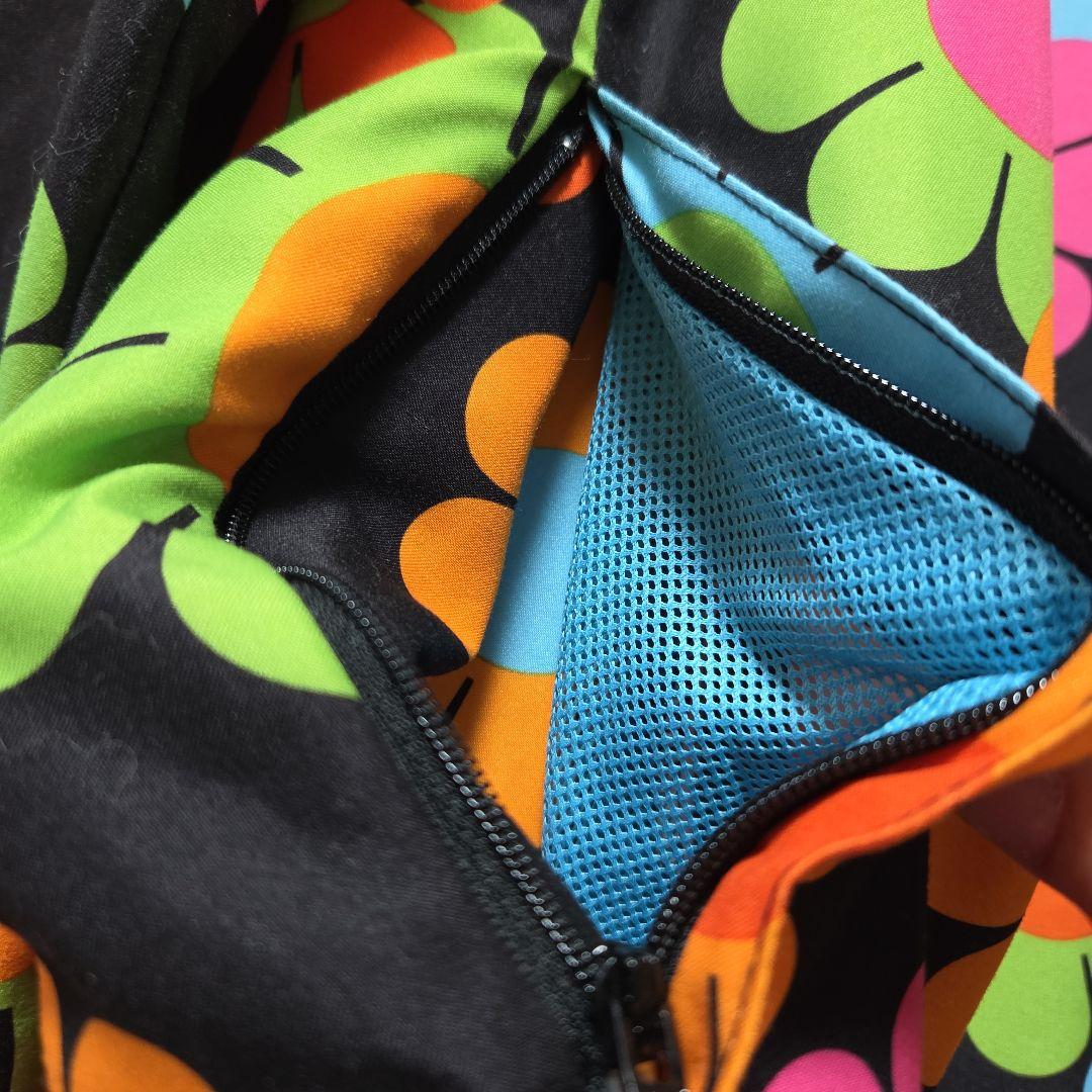 ラウドマウス 黒×マルチ花柄 ハーフジップ 刺繍ロゴ アノラック