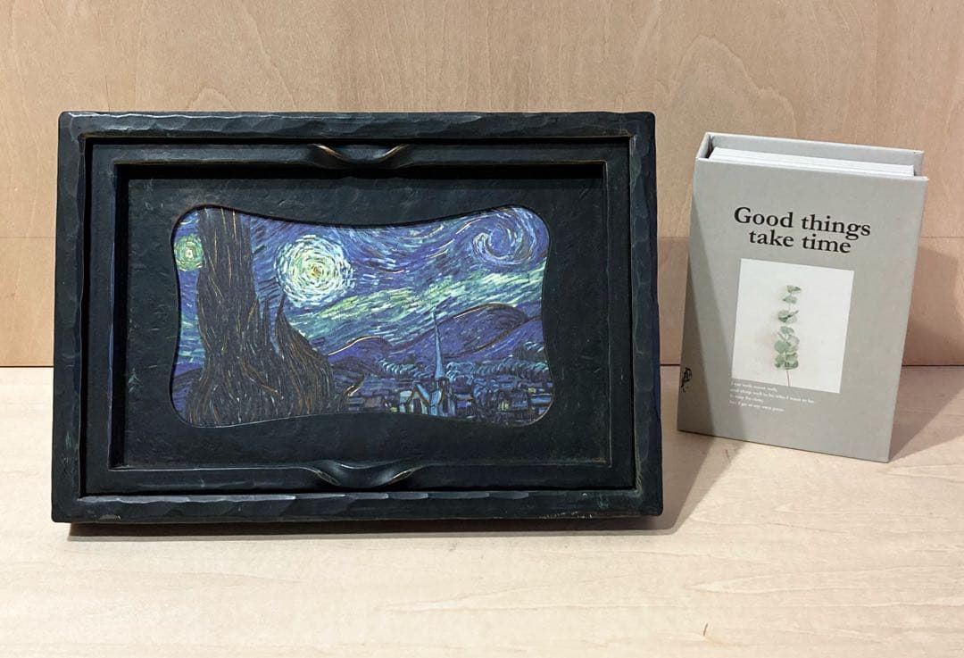 作者不詳●鉄の重厚感のあるお洒落な 写真立てです！●