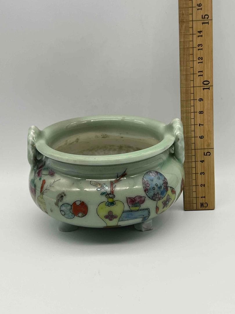 清光緒時代 豆青釉皮球花双系耳三足香炉　【旧家蔵出し】　精密繊細(E-54)