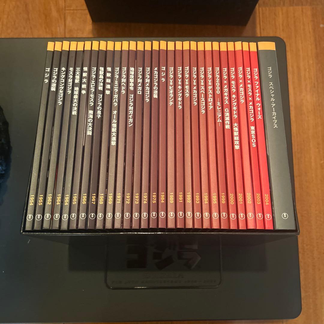 ゴジラDVDセット　ヘッドフィギュア 専用ボックス付き