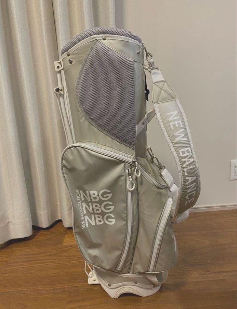 NEW BALANCE シルバー キャディバッグ