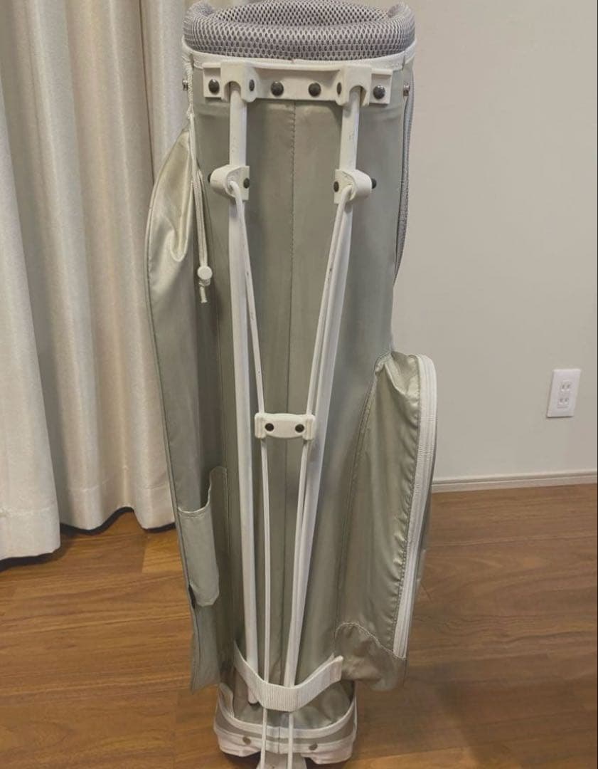 NEW BALANCE シルバー キャディバッグ