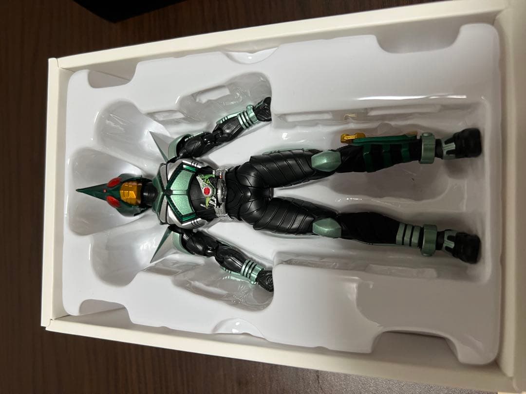 d*4様 SHFiguarts真骨彫　仮面ライダーキックホッパー