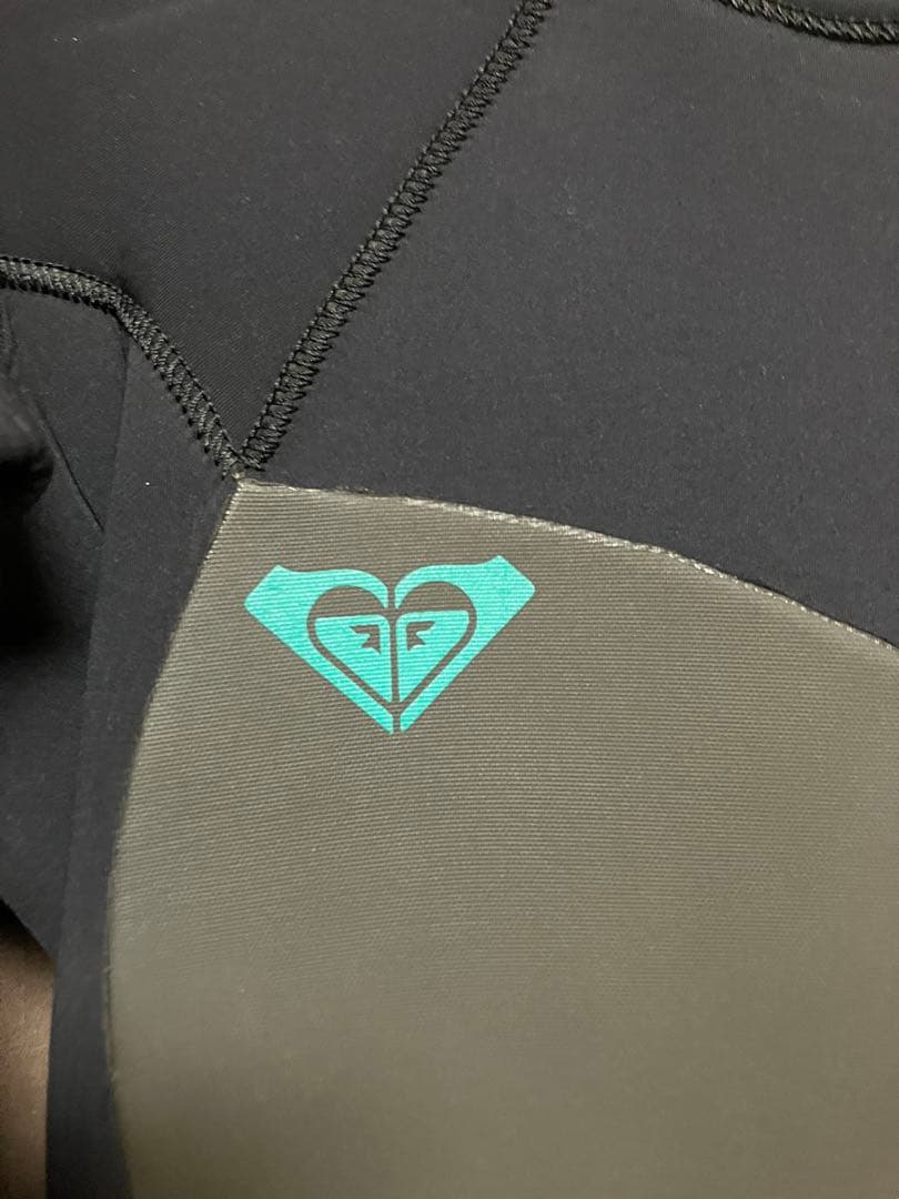 ROXY 秋冬春用　セミドライ　5×4×3ミリ