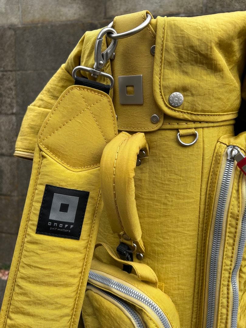 美品　オノフ　キャディーバッグ　USED