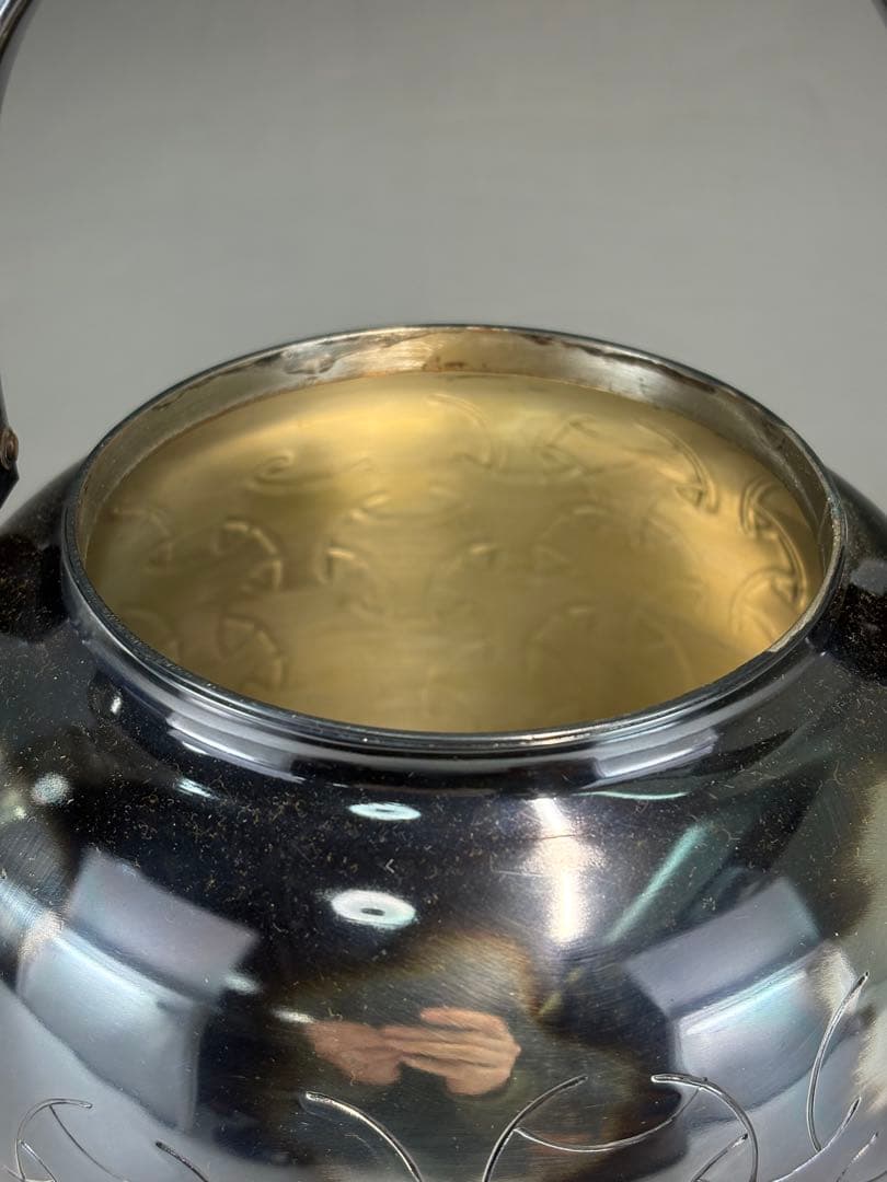 【中古品】清五郎造　銀いぶし独楽繋薬鏙（共箱）