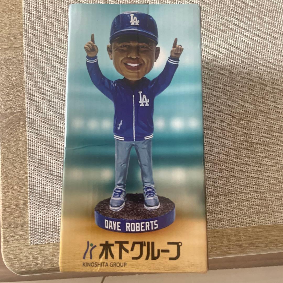 ドジャース　球場配布ボブルヘッド(ロバーツ監督)