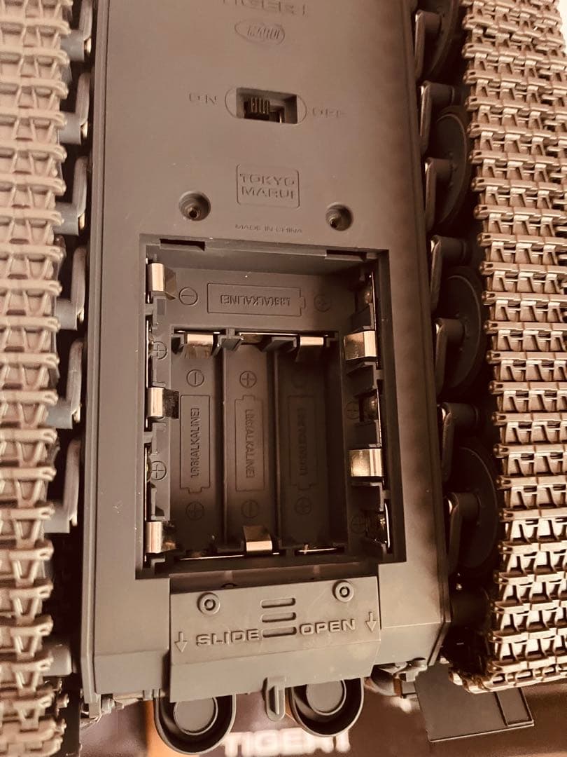 新品]東京マルイタイガ1 バトルタンク1/24 スケール