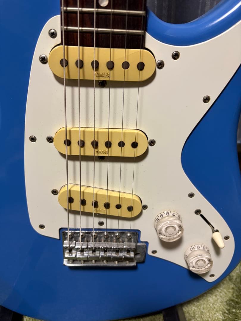 ギター YAMAHA SS300