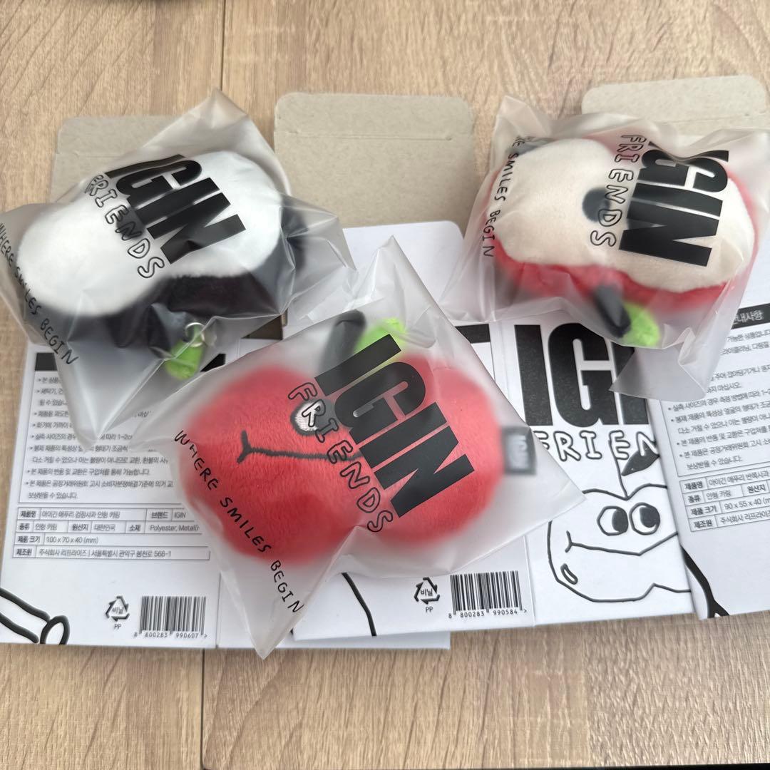 BTS JIN ジン IGIN 限定 キーリング アップルマン 新品 黒 赤