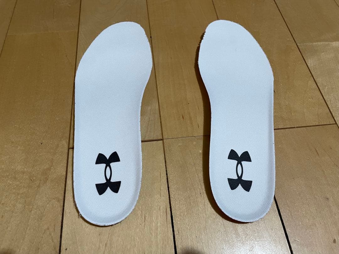 アンダーアーマー　UAノヴァ　ホワイト　26.0cm