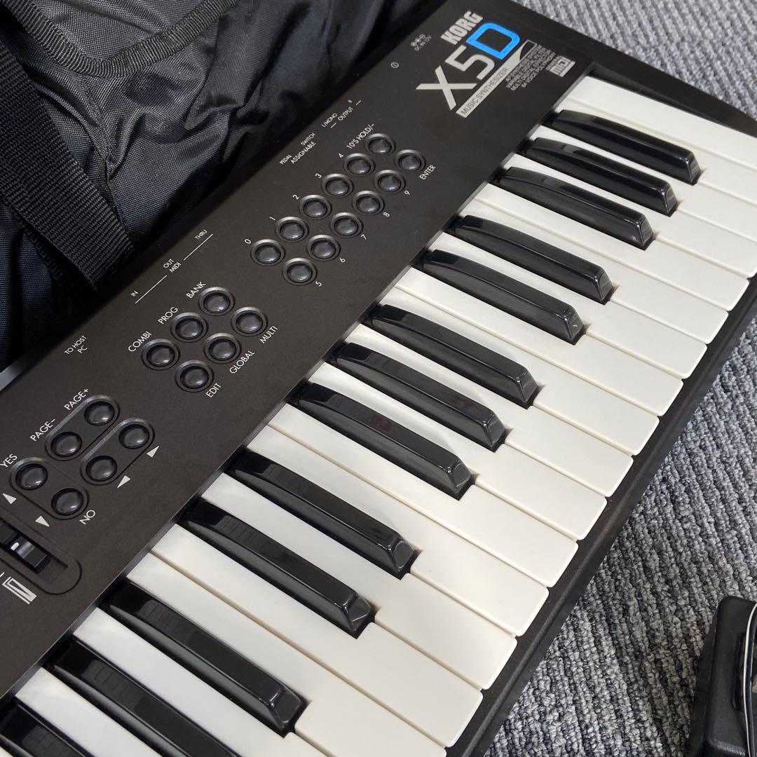 美品⭐️KORG X5D シンセサイザー 専用ケース付き