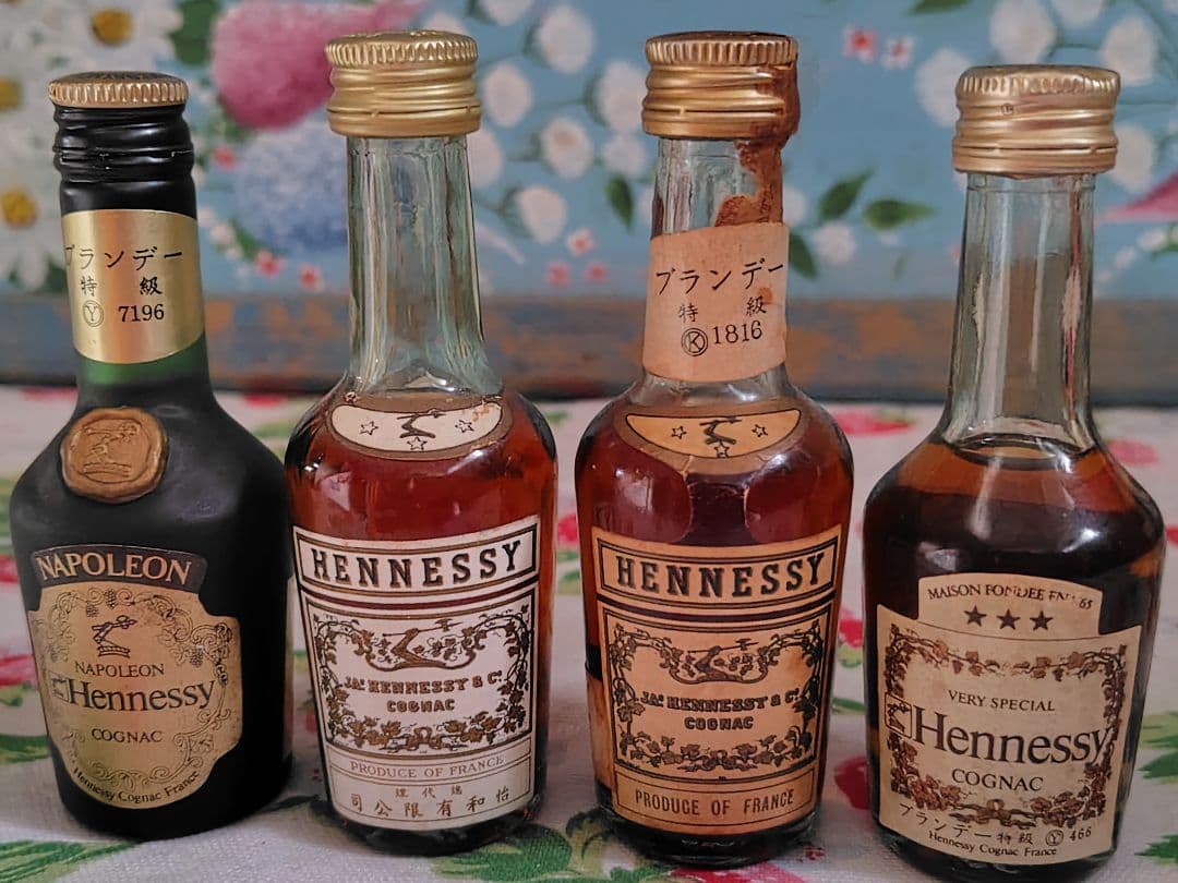 ジャズ　ヘネシー　スリースター、ヘネシー　ナポレオン、スペシャル　30ml 4本