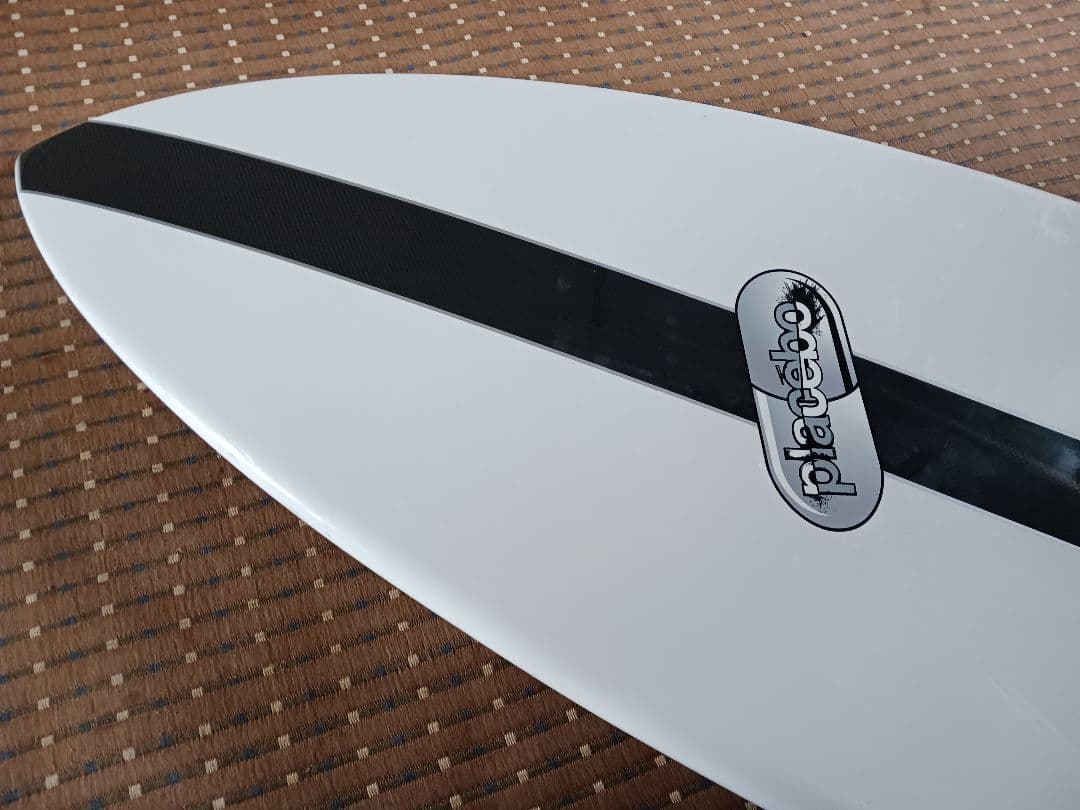 きゃさ　placeboプレセボ　サーフボード　V3ROCKET