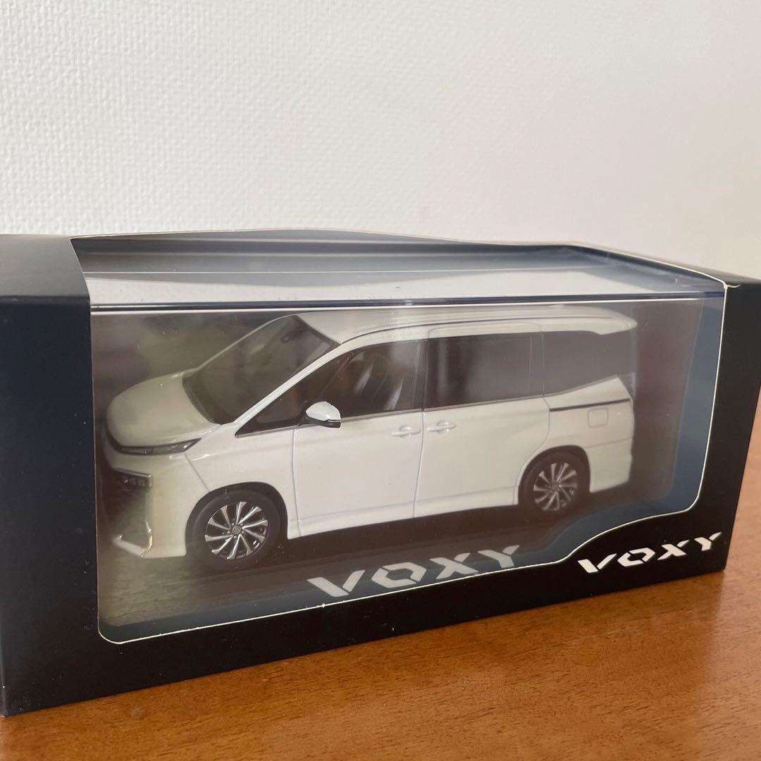 【新品未開封】TOYOTA トヨタ　VOXY ヴォクシー　90系　ミニカー