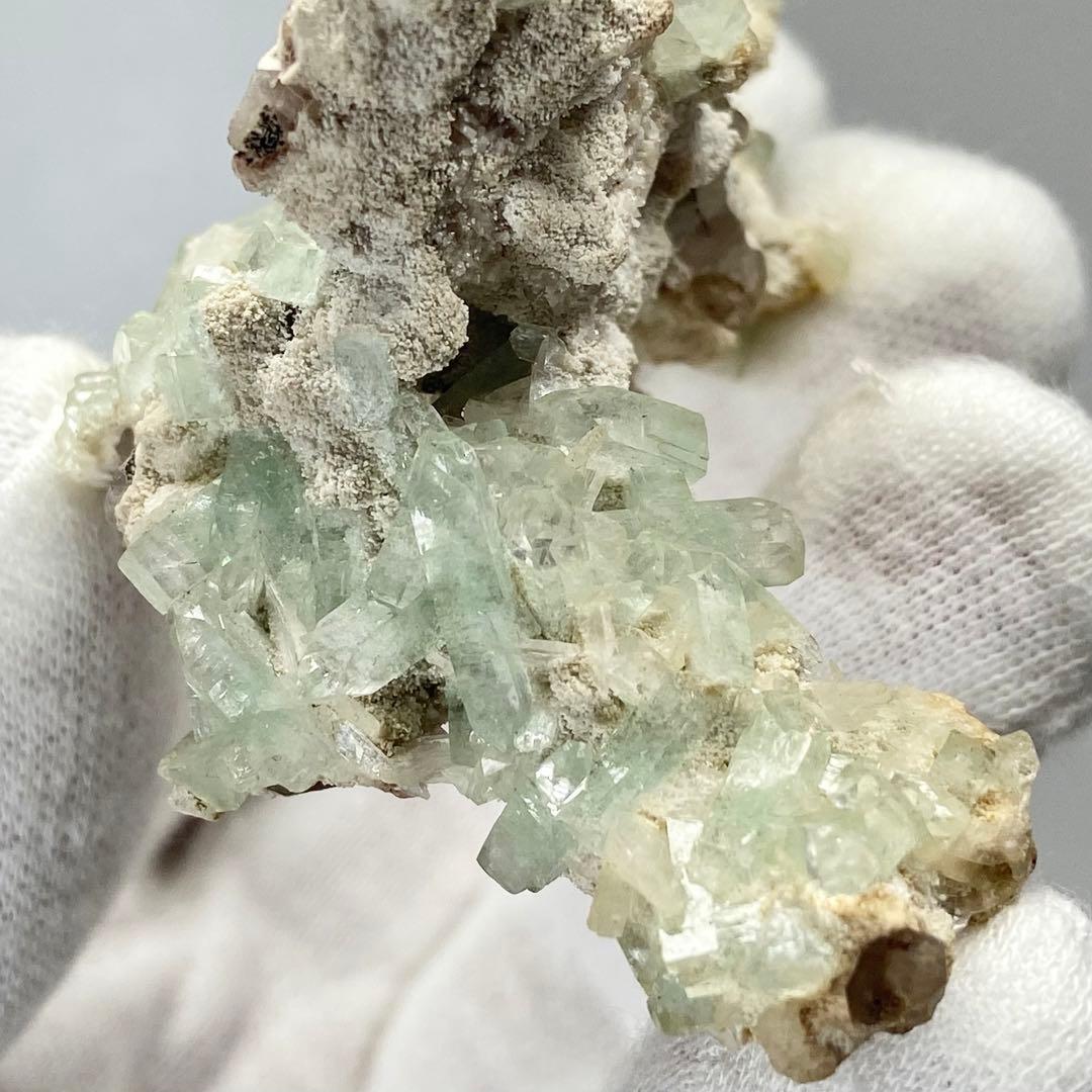 グリーンアポフィライト　魚眼石　鉱物標本　原石　天然石　ストーン　インド