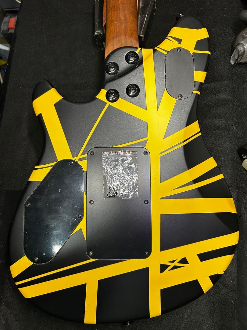 EVH Wolfgang STD.をベースにbumblebeeリフィニッシュ！