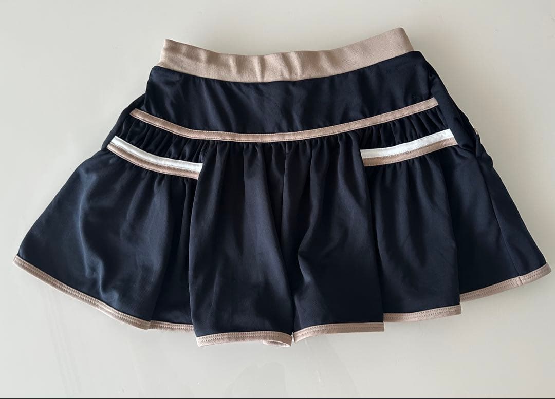 FILA テニスウェア スカート付き ブラック/ベージュ　Mサイズ