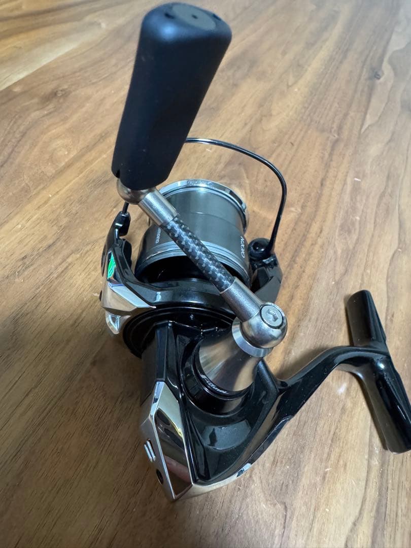 シマノ 23ヴァンキッシュ C2000S エリアトラウト　カーボンハンドル