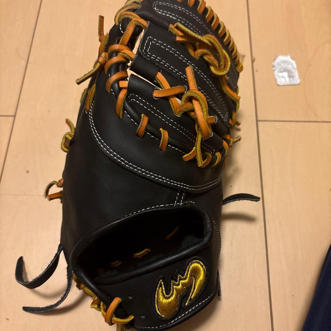 硬式野球グローブ 黒 レザー