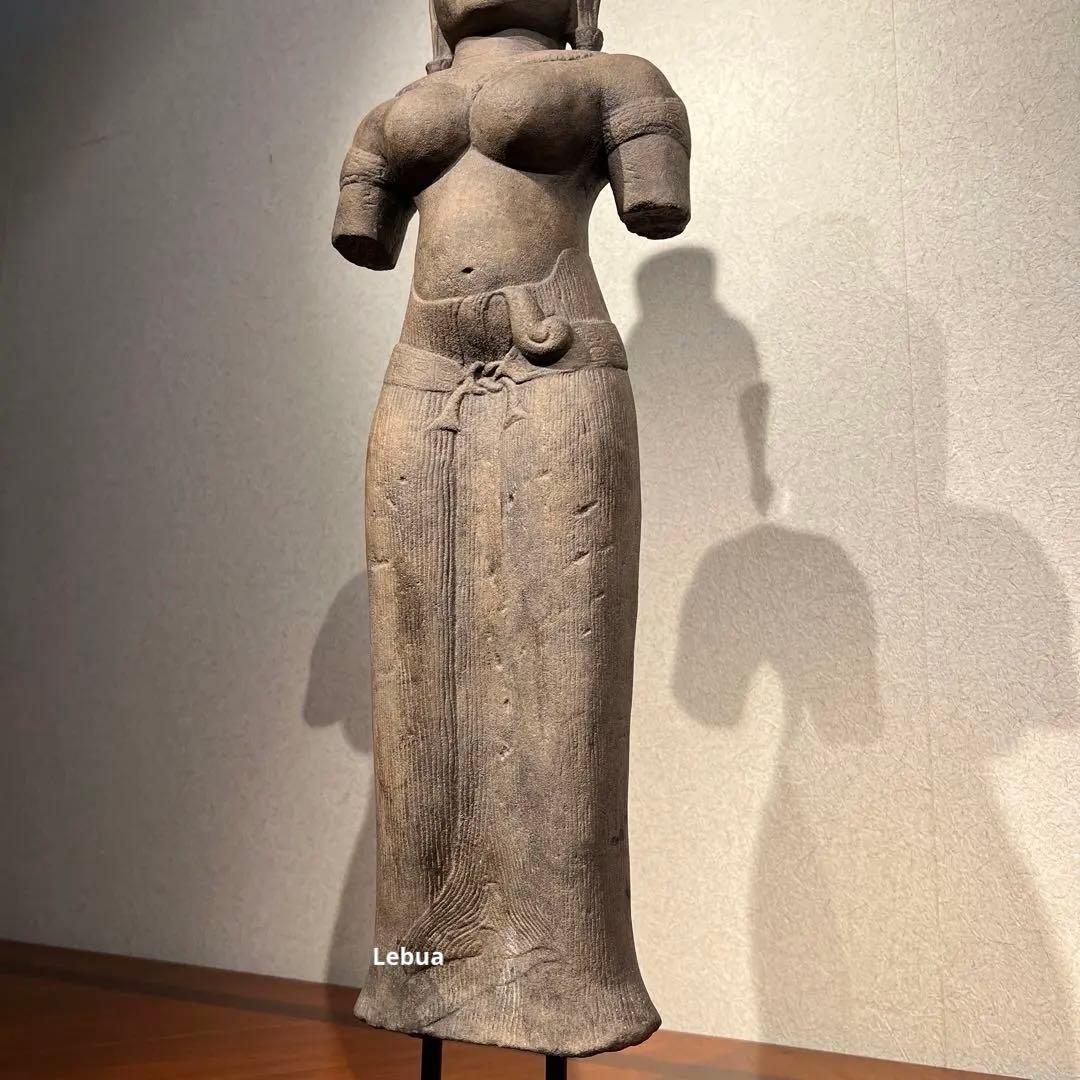 女尊Angkor女神石像 11世紀1000年前 11th century世界遺産