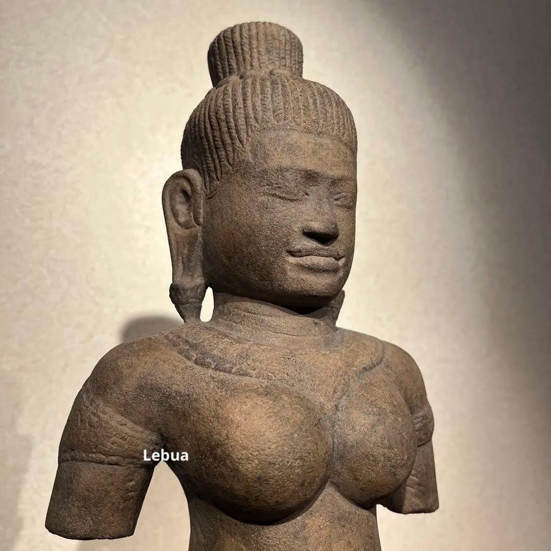 女尊Angkor女神石像 11世紀1000年前 11th century世界遺産