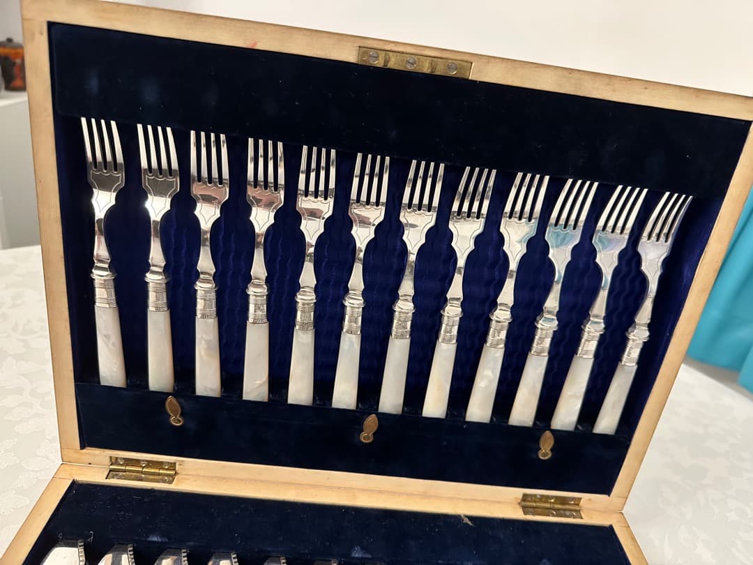 シルバープレート マザーオブパール 白蝶貝 カトラリーセット　イギリス　各12本