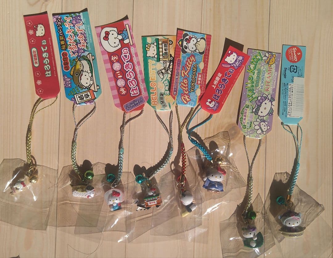 ご当地キティ、根付けストラップ　まとめ売り