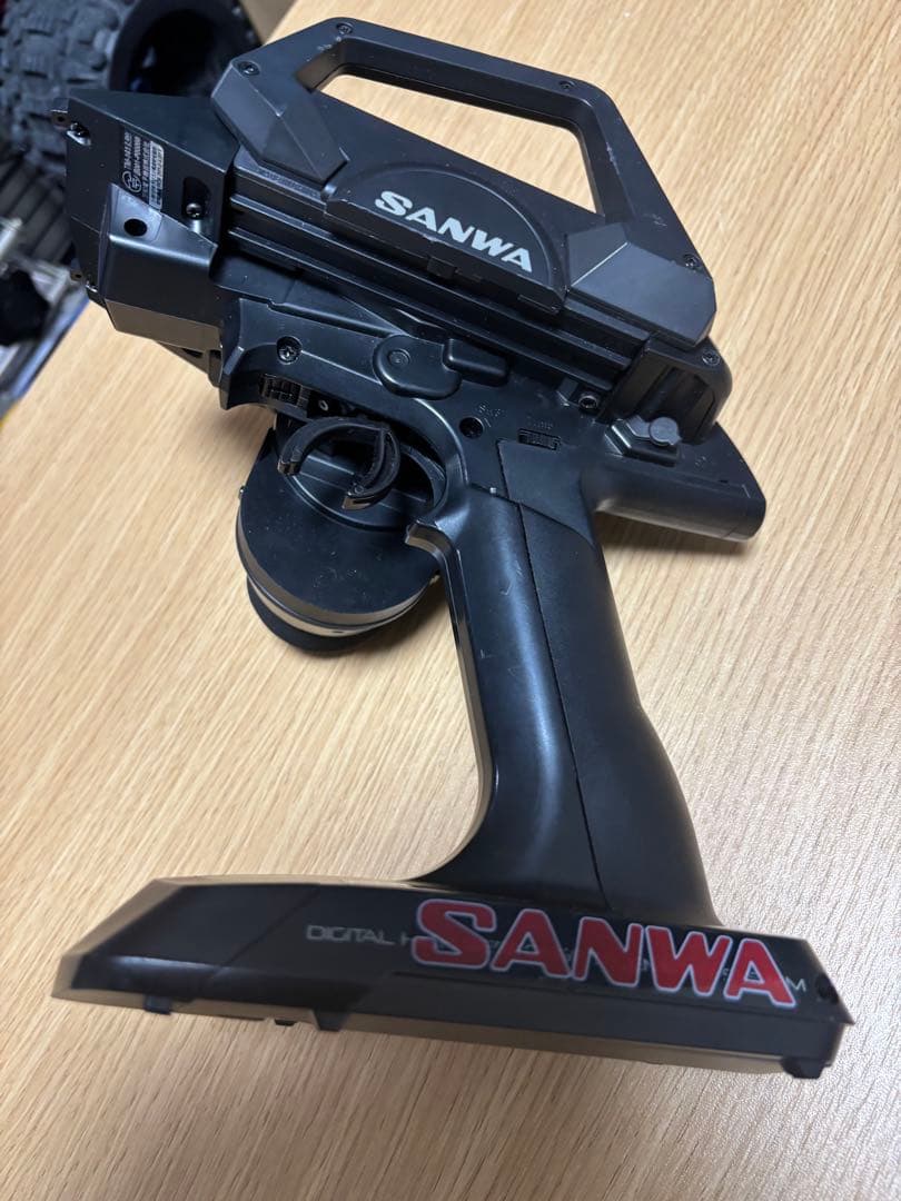 ド*メ様 SANWA M12 送信機