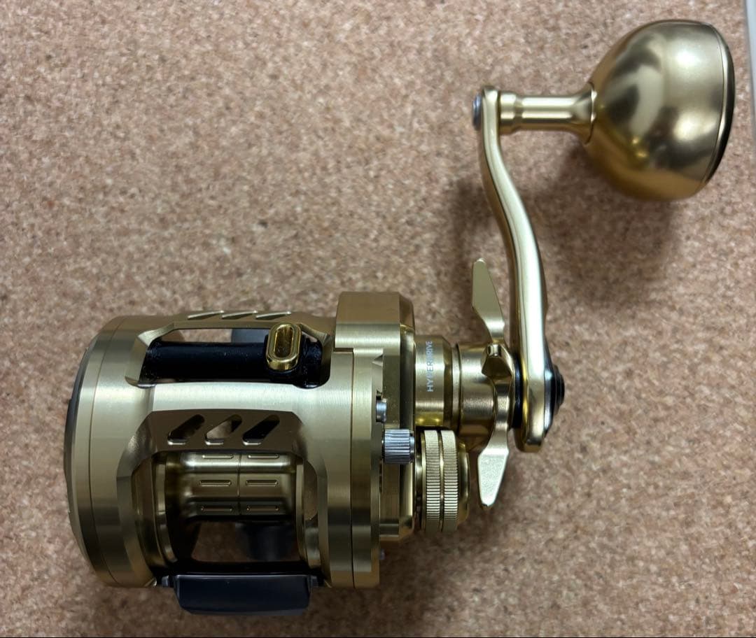 【美品】（Daiwa）21 BASARA 200（右巻き）