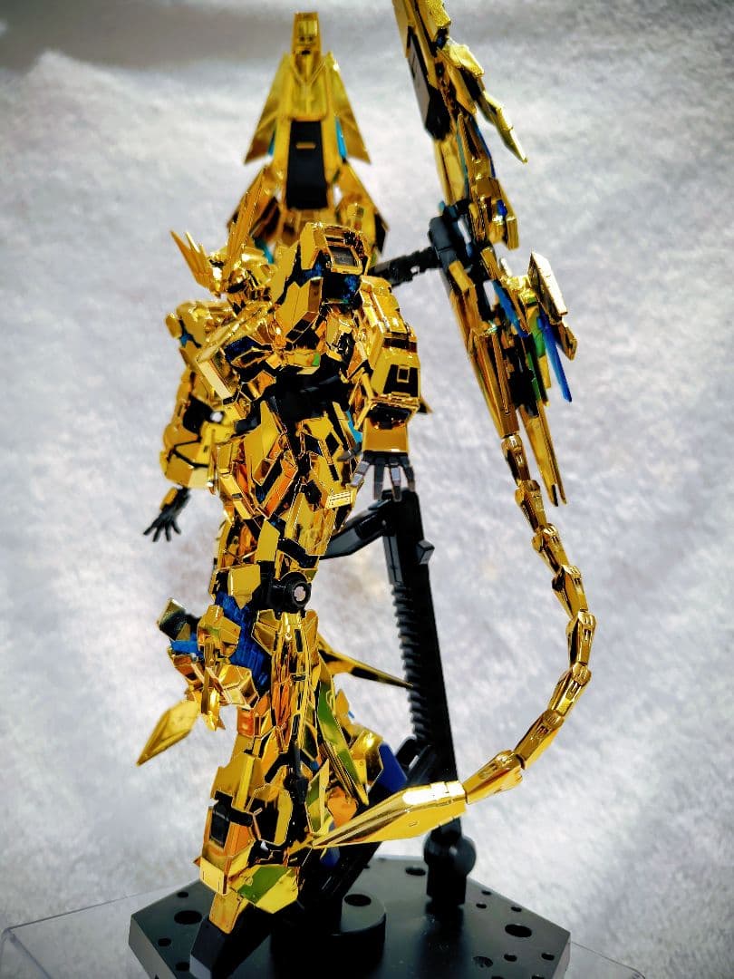 RG ユニコーンガンダム3号機　フェネクス (ナラティブVer.)　素組み