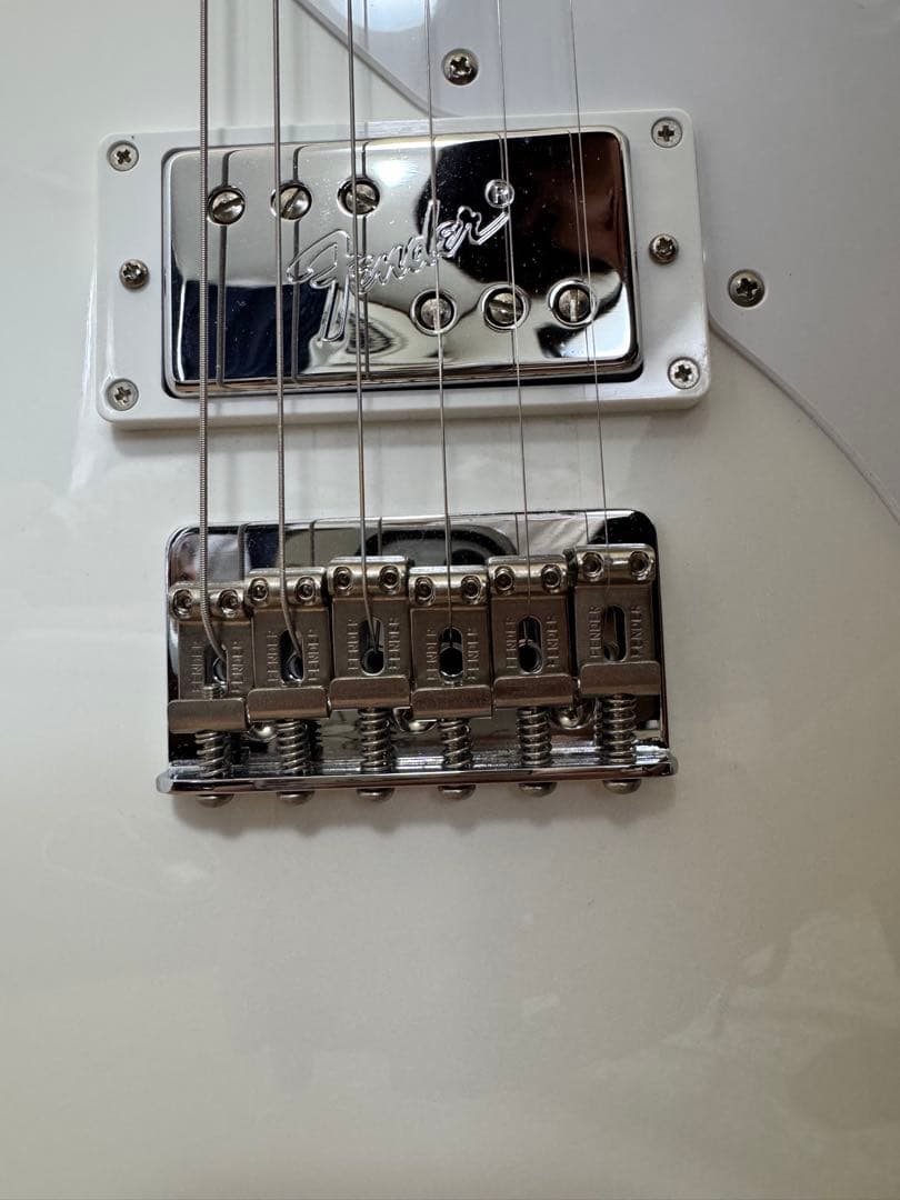 SILENT SIREN エレキギター ホワイト