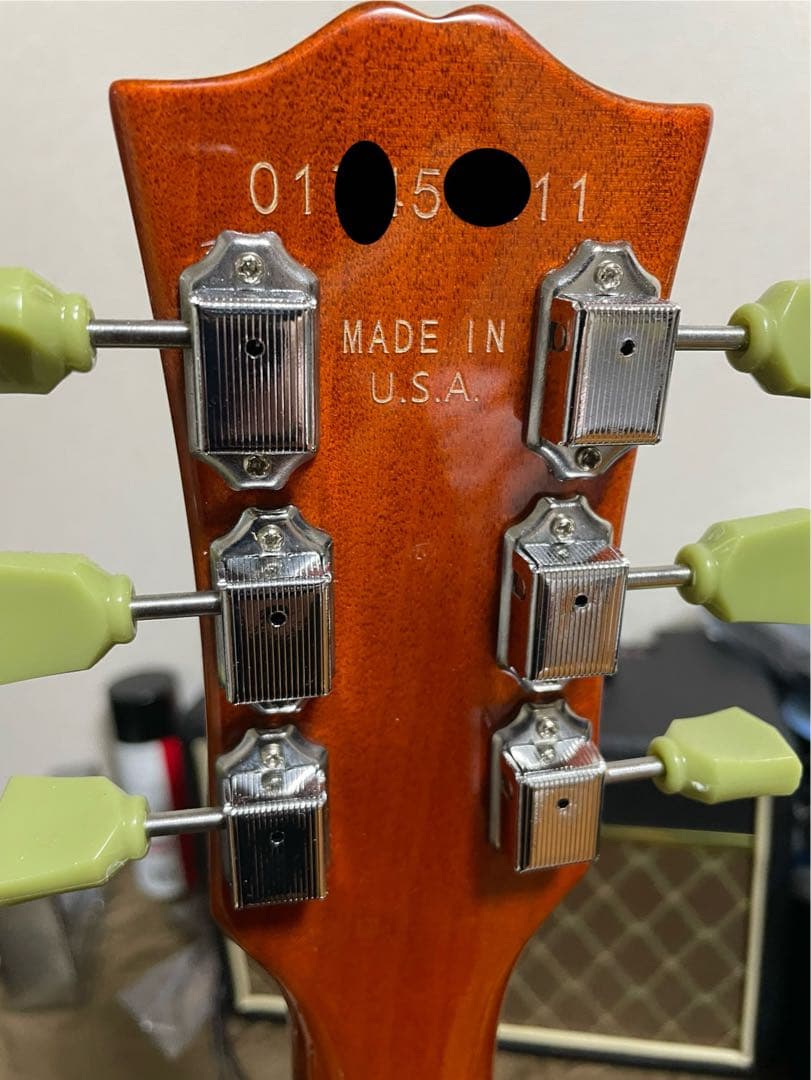 中華製レスポールオレンジ 控え目な虎杢 ロゴはUSメーカーのものに見えます