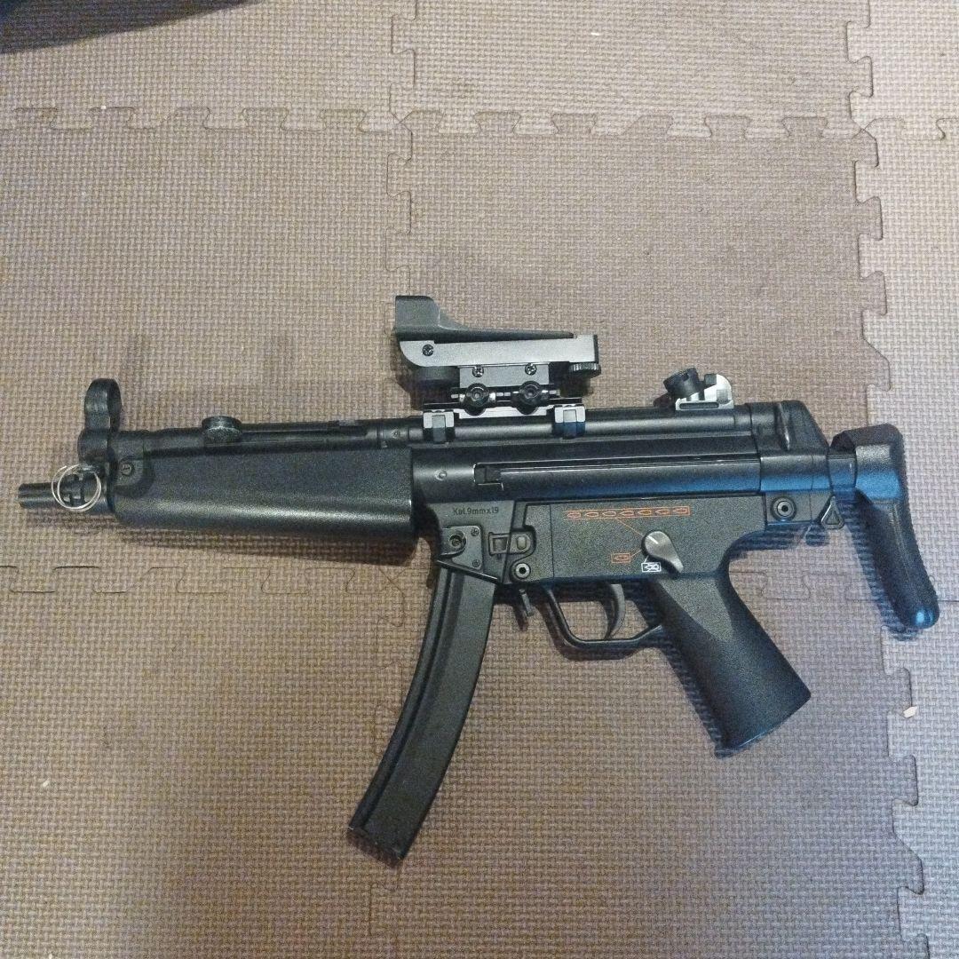 東京マルイ　MP5　ドットサイト、バッテリー、ガスマスク、バッグ付き