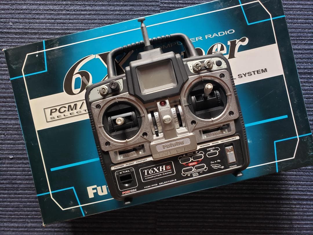 ⭐大幅限定割引・CALIBER 30 エンジン大型コクピットRCヘリセット