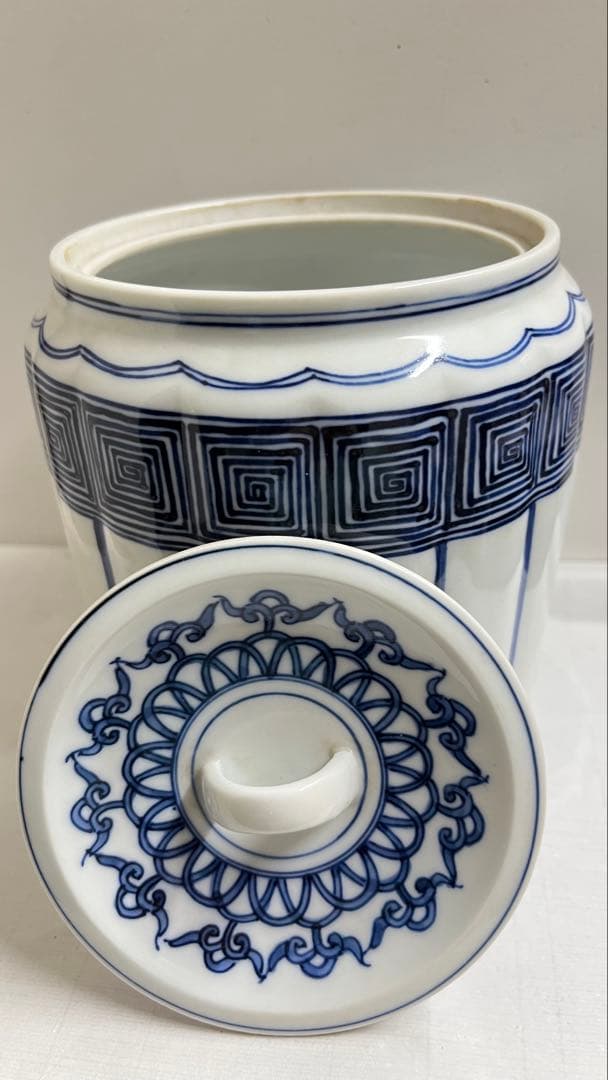 平安春峰造染付水指　 共箱　未使用品　値下げしました。