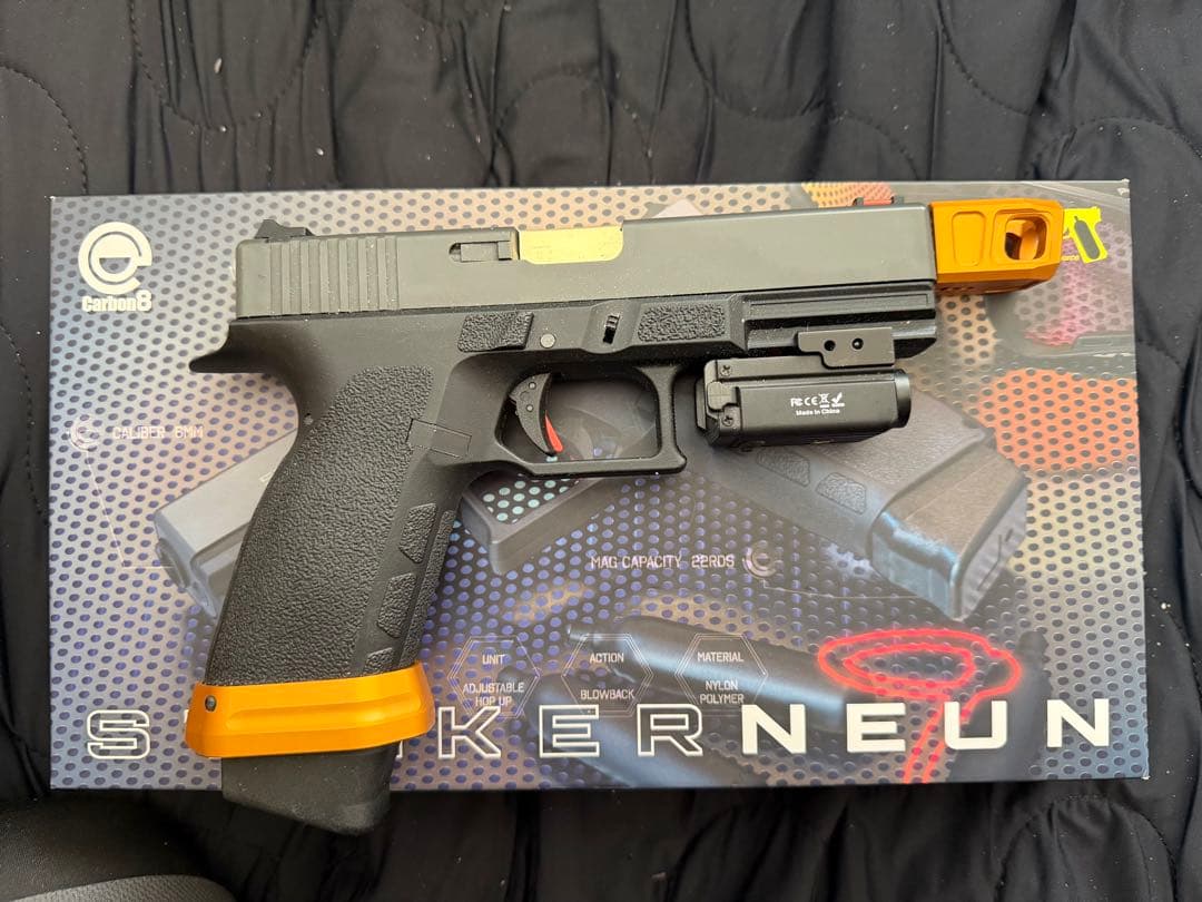 ①Carbon8 STRIKERNEUN 9x19 co2トイガン＊AI出品です