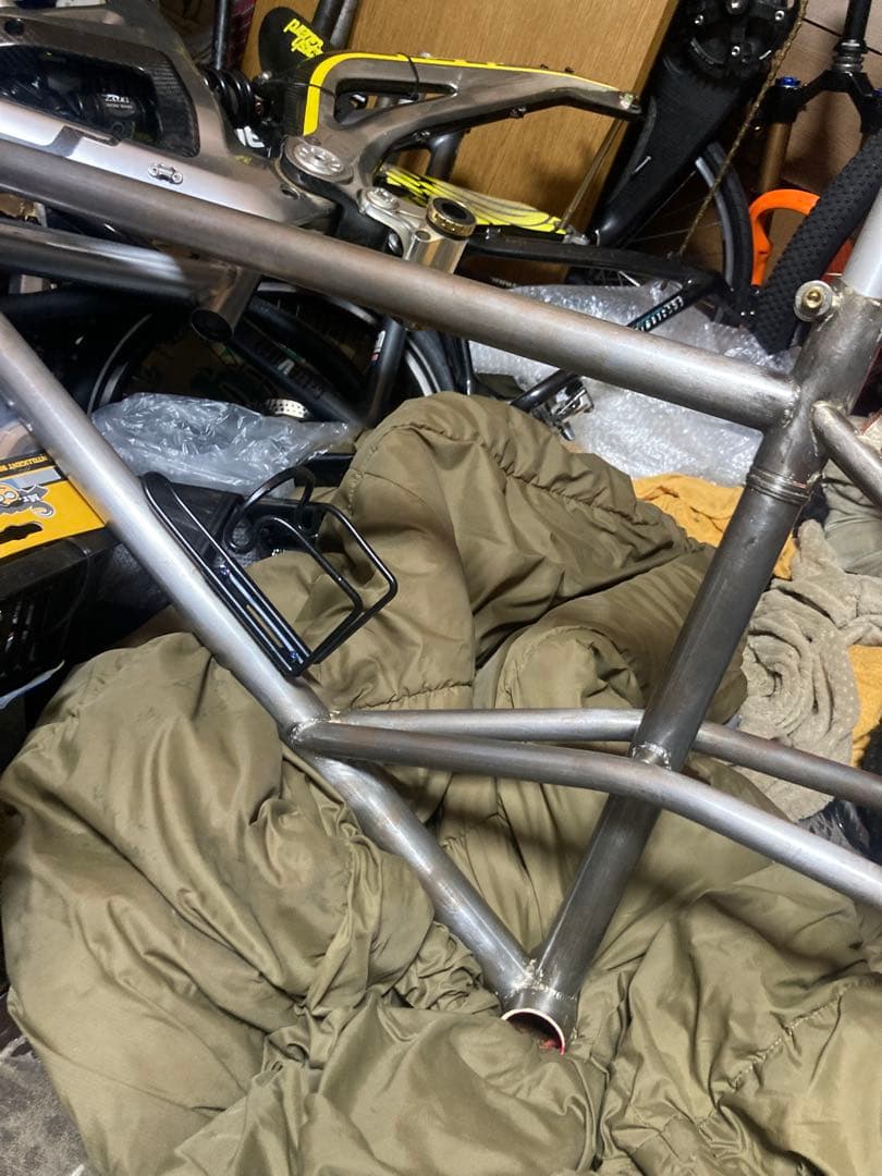 謎のエレベーテッドチェーンステーフレーム